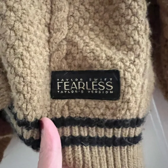 Preloved Taylor Swift Fearless Cardigan XS/S - Picture 7 of 8